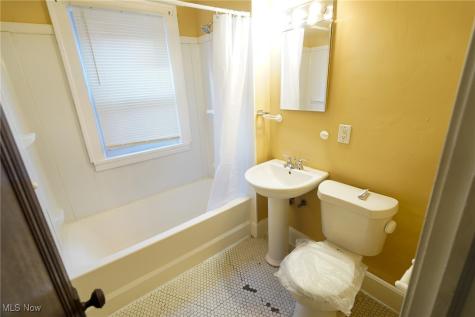 1365 Phelps Avenue Lakewood OH 44107