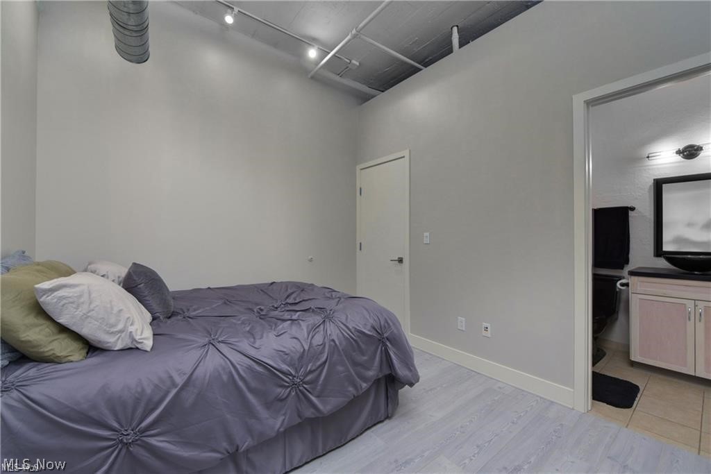 1104 Prospect Cleveland OH 44115