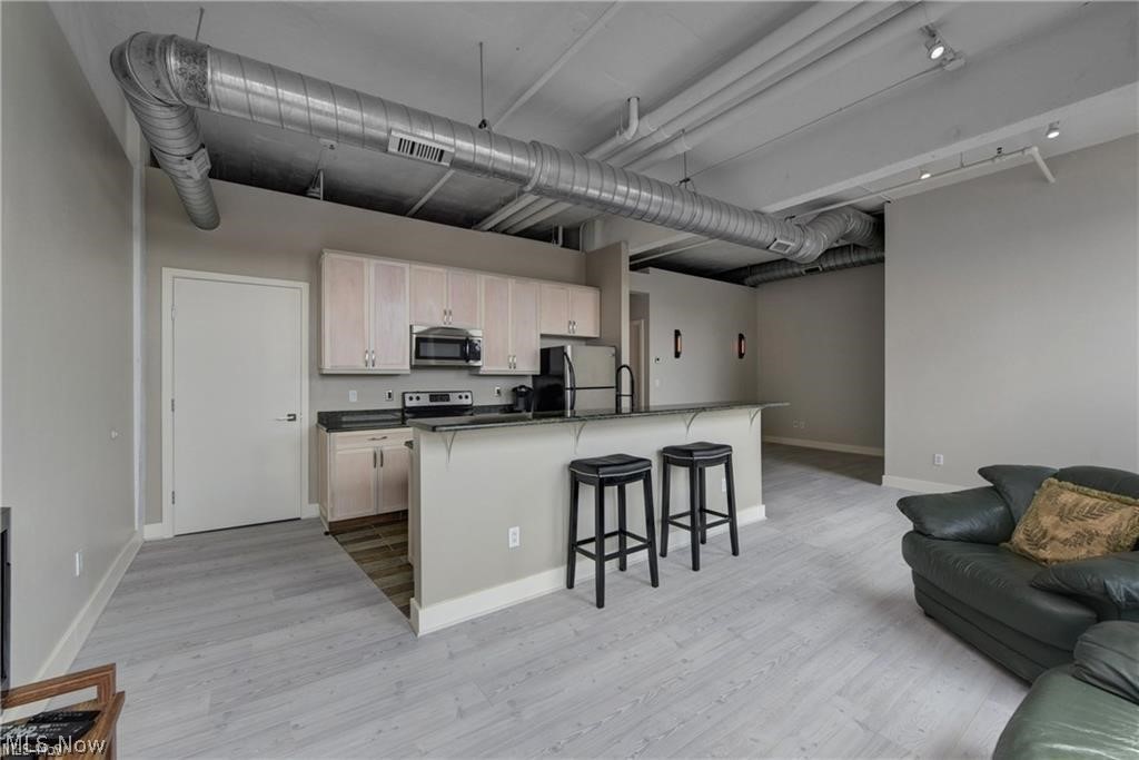 1104 Prospect Cleveland OH 44115