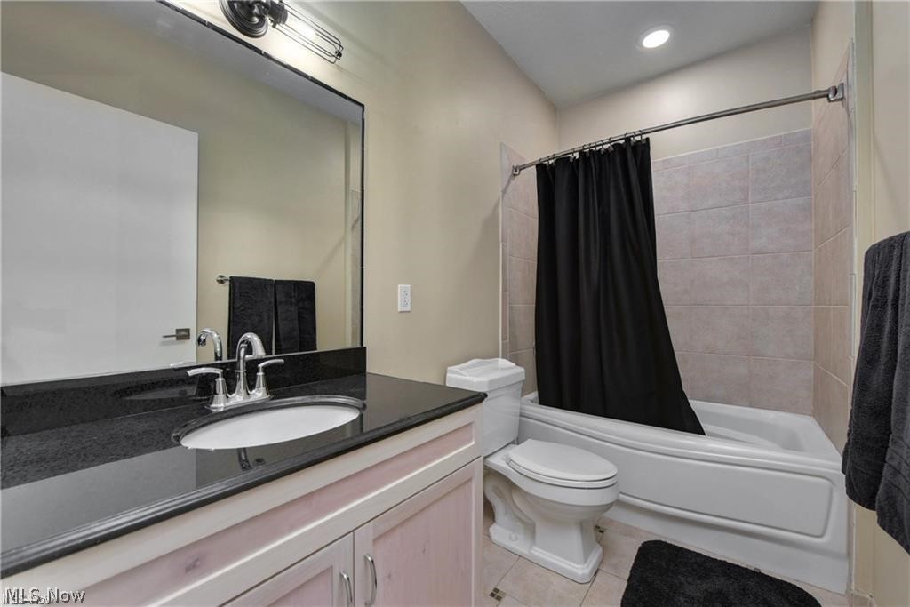 1104 Prospect Cleveland OH 44115