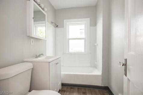 9215 Yale Avenue Cleveland OH 44108