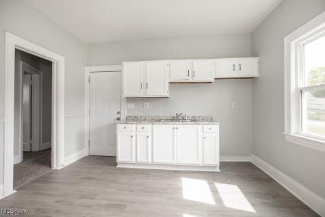 9215 Yale Avenue Cleveland OH 44108