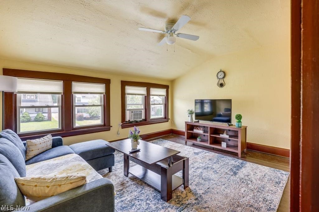 440 Ferndale Avenue Youngstown OH 44511