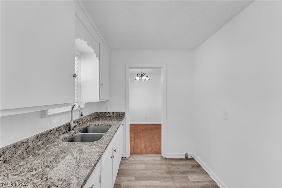 15803 Delrey Avenue Cleveland OH 44128