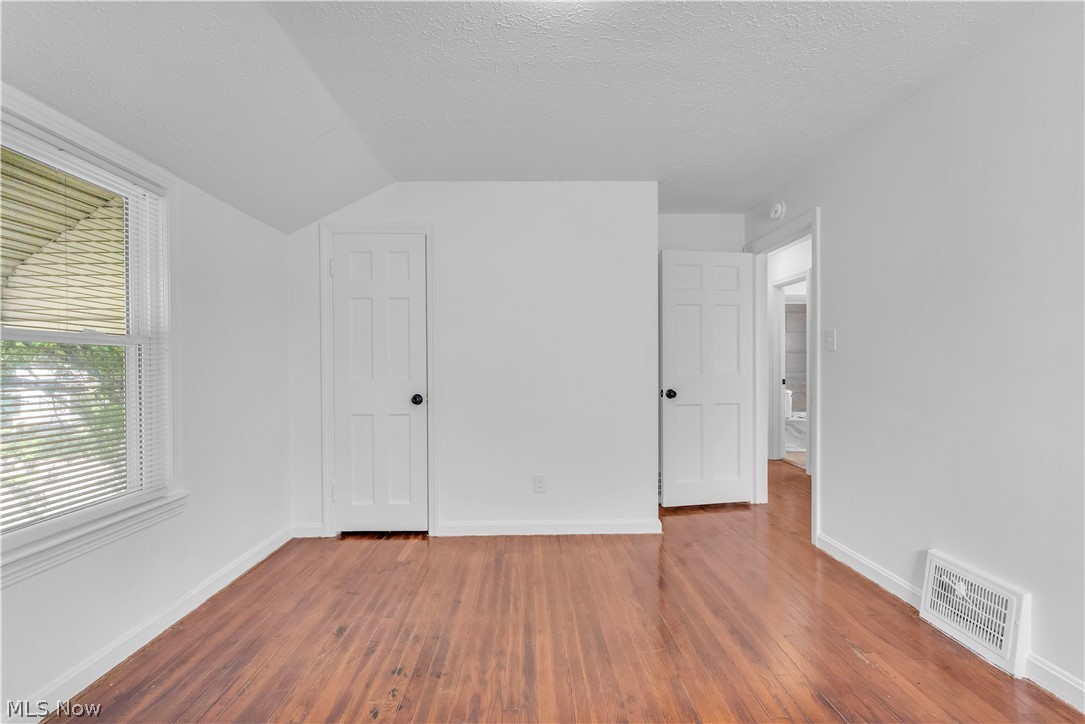 15803 Delrey Avenue Cleveland OH 44128