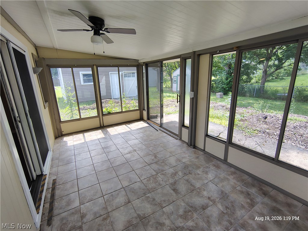 2822 Redgate Lane Austintown OH 44515