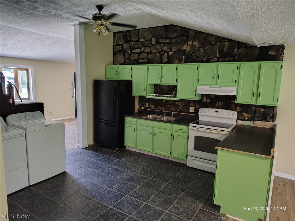 2822 Redgate Lane Austintown OH 44515