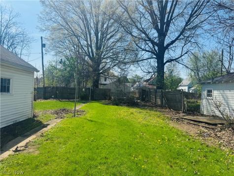 509 W 24th Street Lorain OH 44052