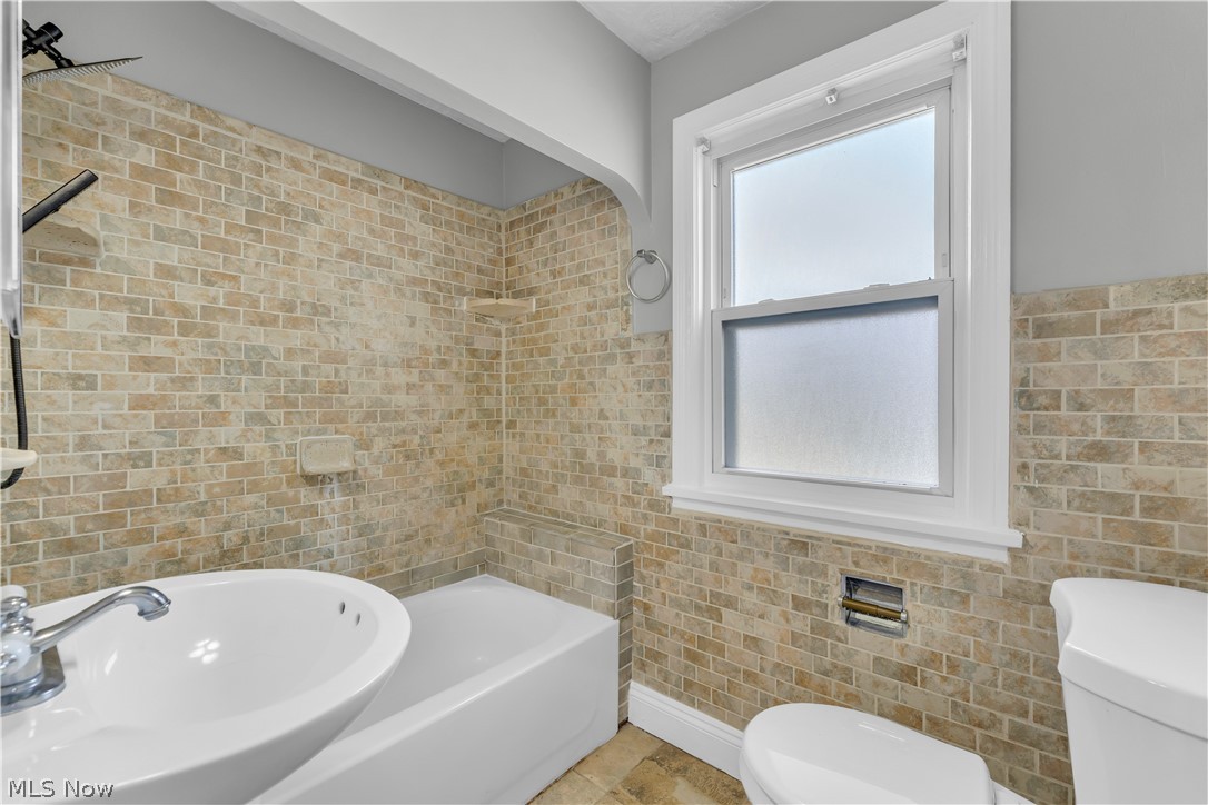 5440 Hollywood Avenue Maple Heights OH 44137