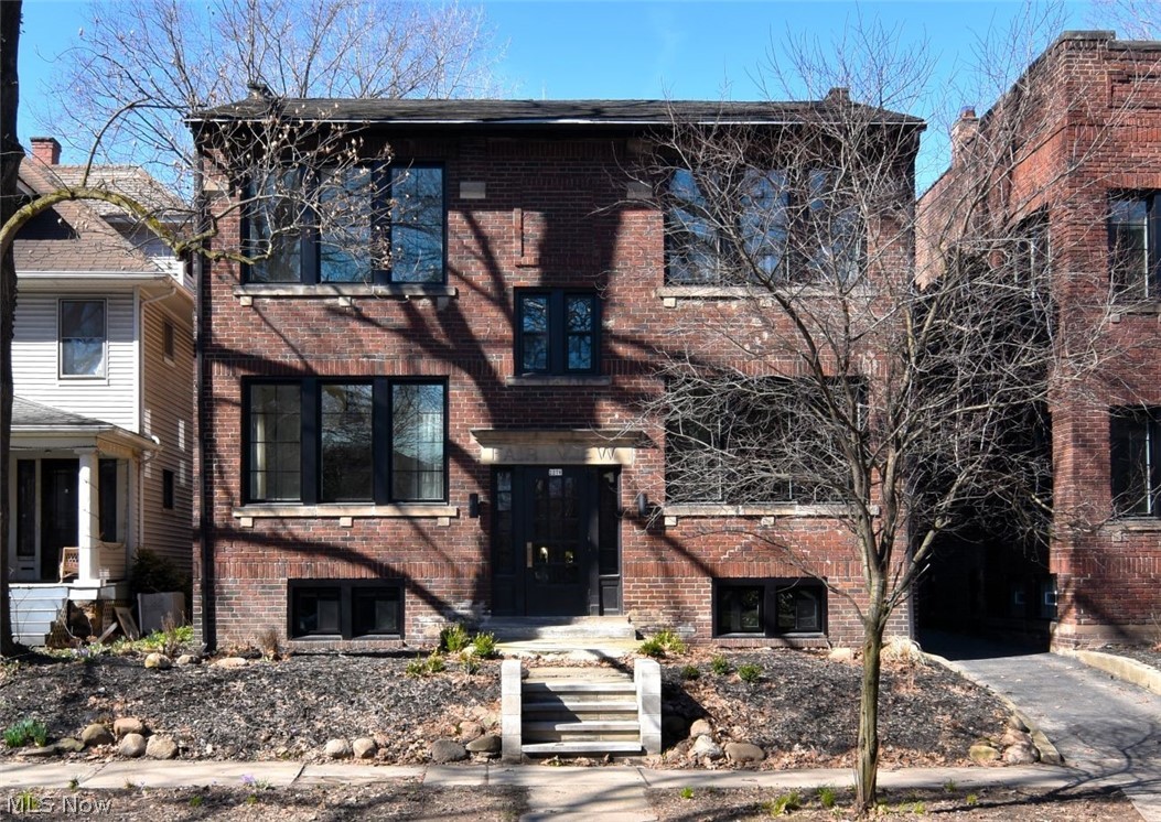 2276 Grandview Avenue Cleveland Heights OH 44106
