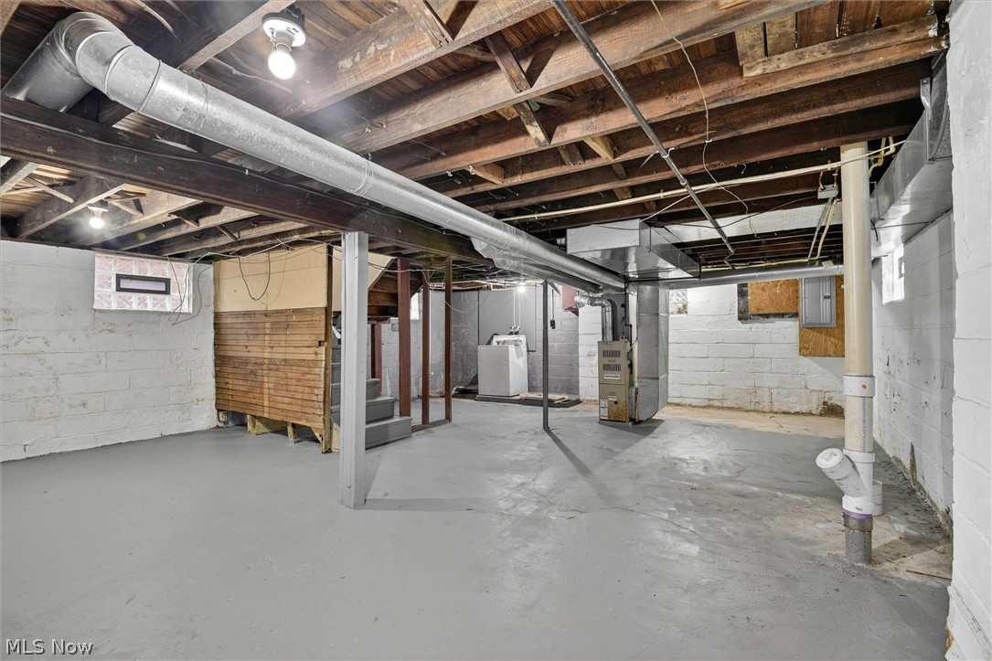 12912 Maplerow Avenue Garfield Heights OH 44105