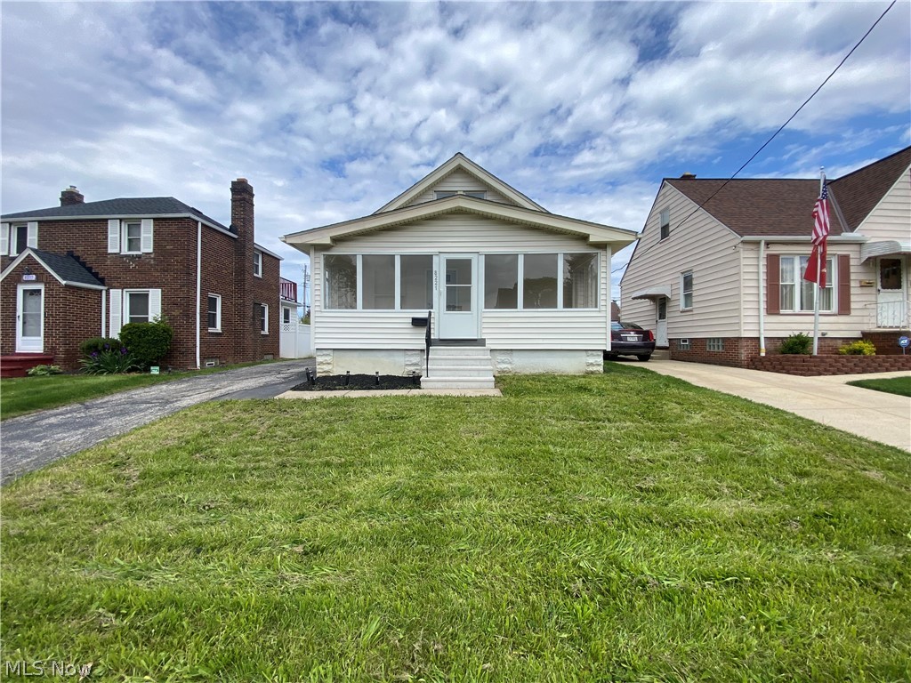 8221 Grand Division Avenue Cleveland OH 44125
