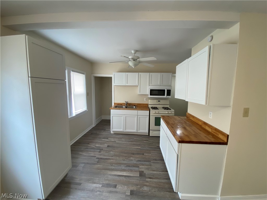 8221 Grand Division Avenue Cleveland OH 44125