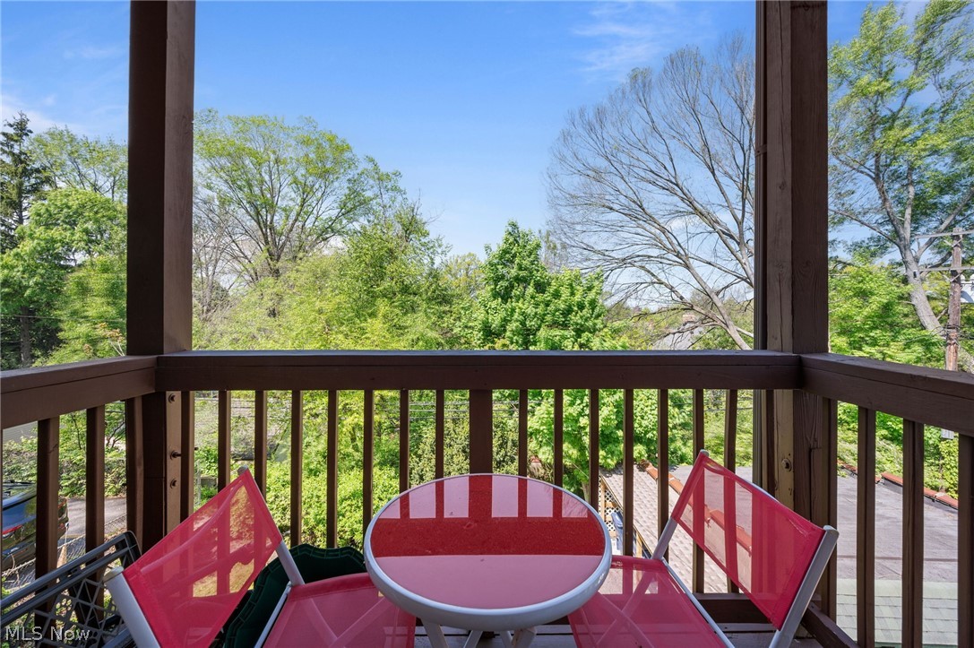 2280 Bellfield Avenue Cleveland Heights OH 44106