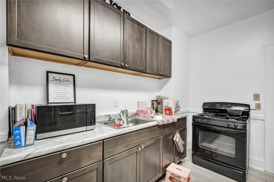 4512 E 131st Street Garfield Heights OH 44105
