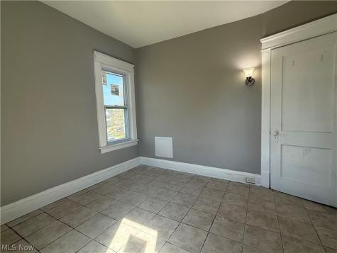 1278 E 115th Street Cleveland OH 44108