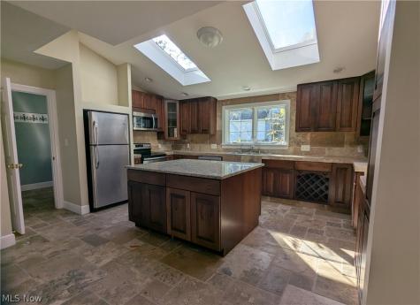 217 Eggleston Road Aurora OH 44202