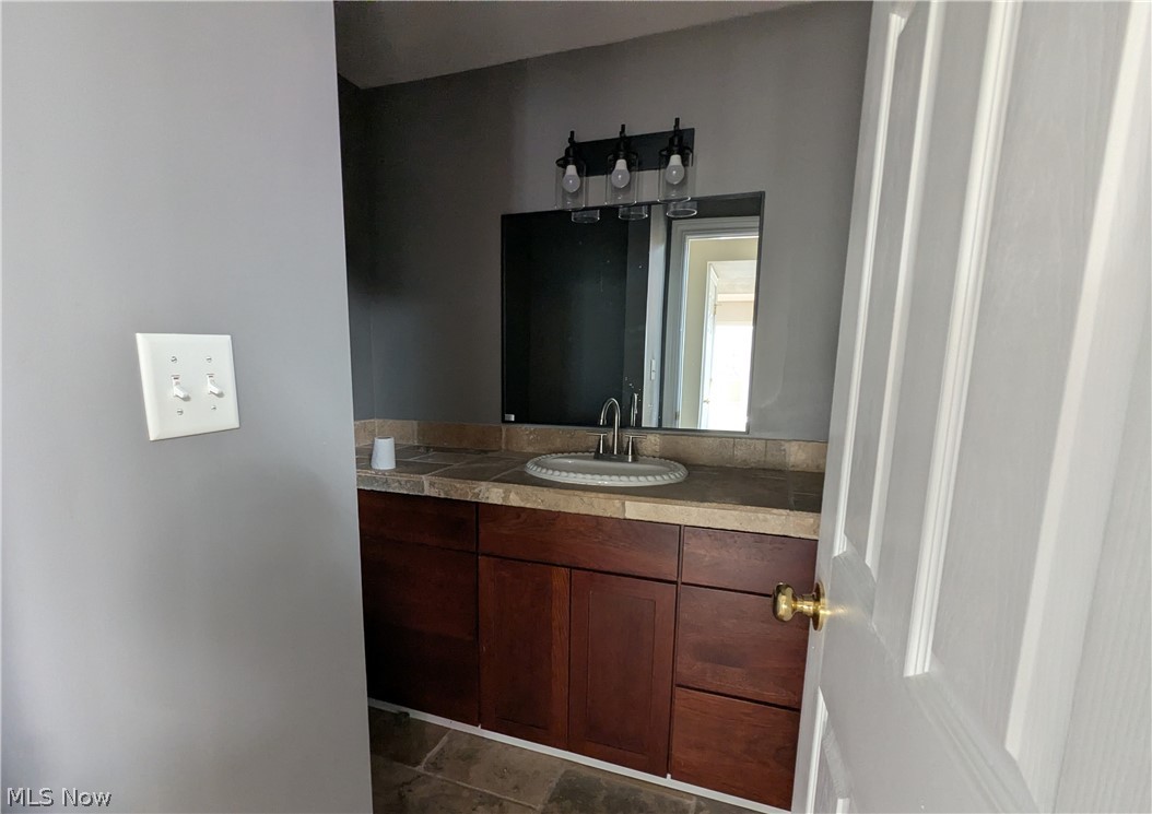 217 Eggleston Road Aurora OH 44202