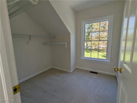 217 Eggleston Road Aurora OH 44202