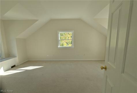 217 Eggleston Road Aurora OH 44202