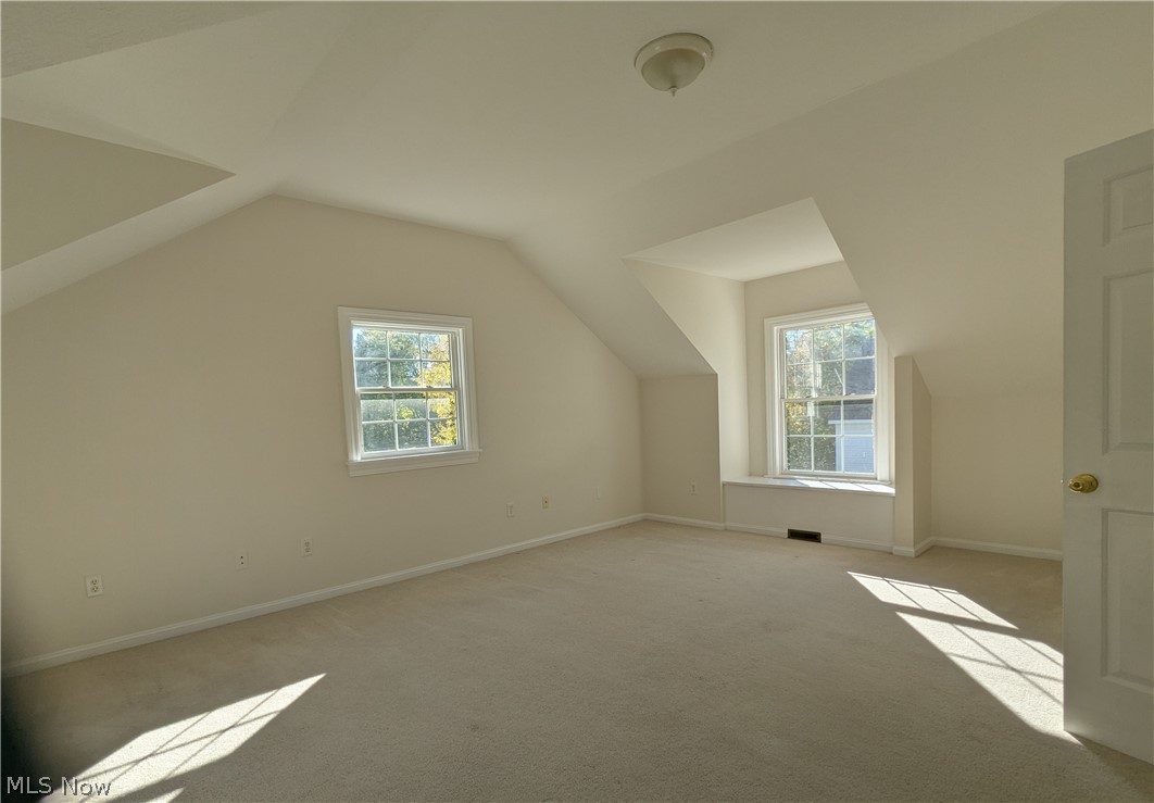 217 Eggleston Road Aurora OH 44202