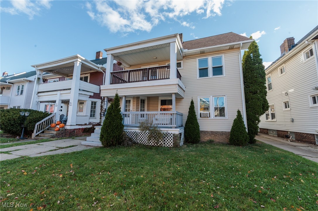 2035 Chesterland Avenue Lakewood OH 44107