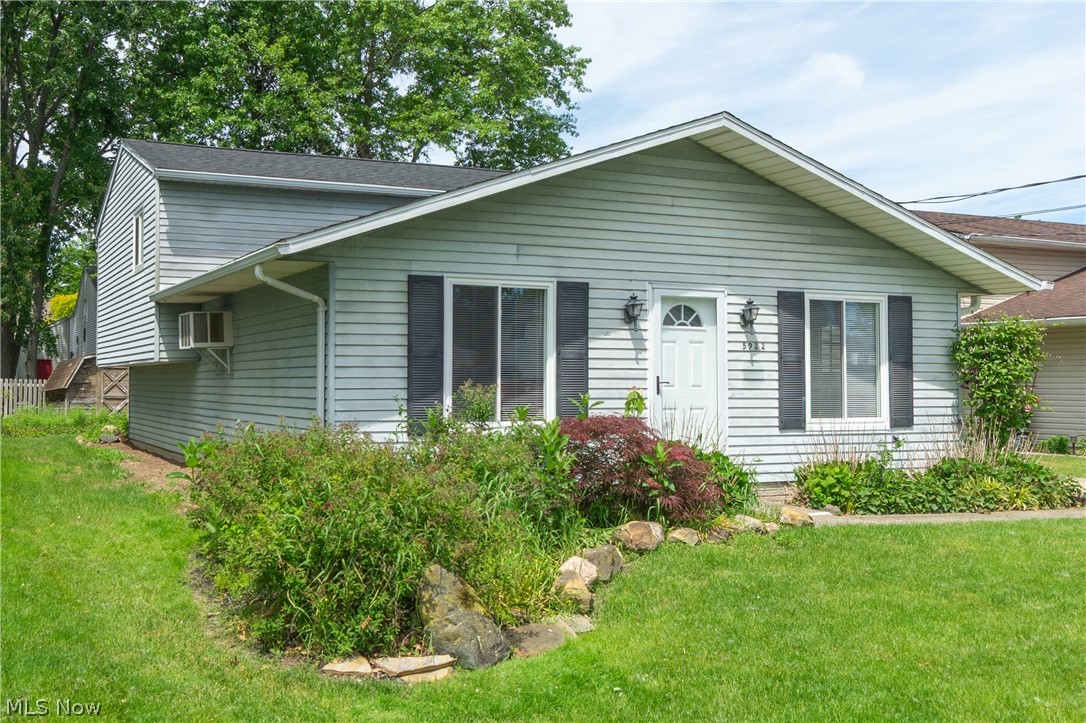5922 Albert Avenue North Ridgeville OH 44039