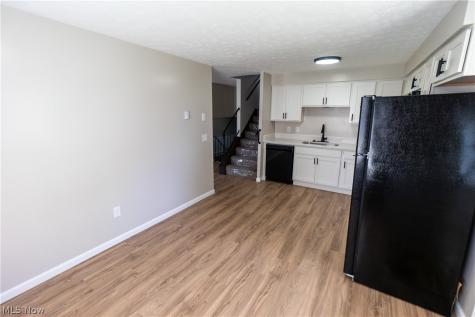 5922 Albert Avenue North Ridgeville OH 44039