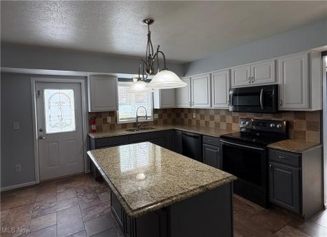 4171 Linden Circle North Olmsted OH 44070