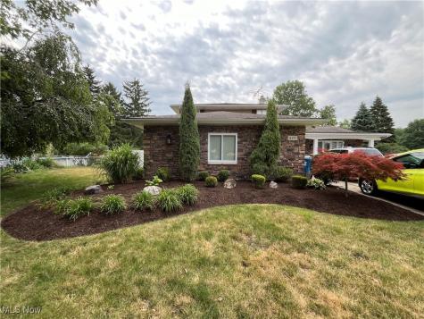 4171 Linden Circle North Olmsted OH 44070