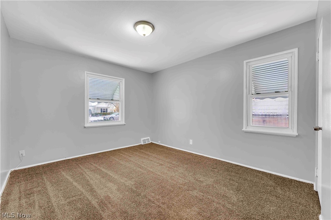 26450 Drakefield Avenue Euclid OH 44132