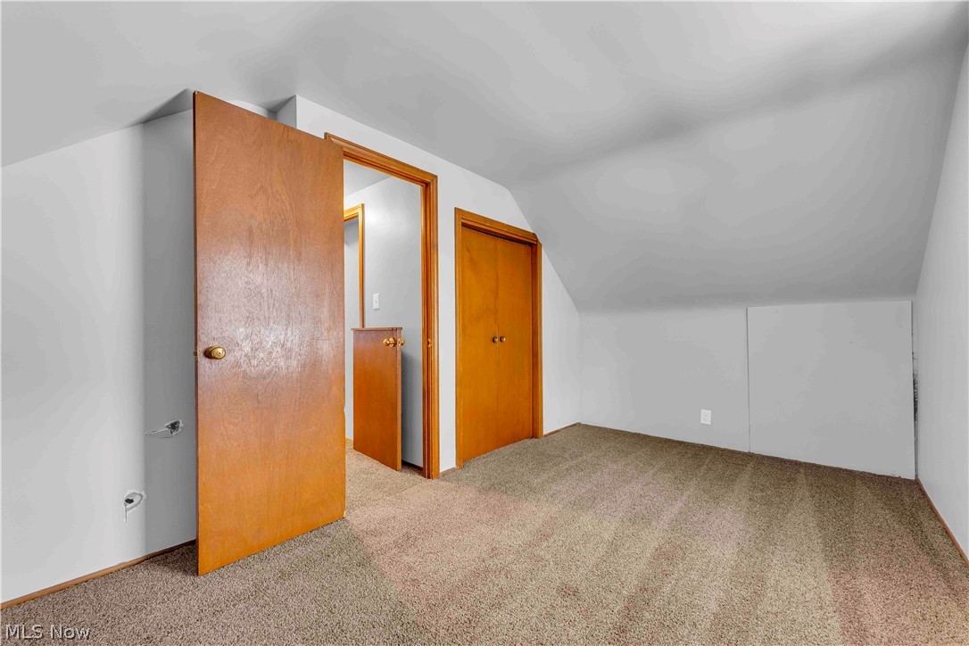 26450 Drakefield Avenue Euclid OH 44132