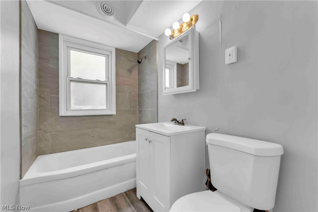26450 Drakefield Avenue Euclid OH 44132