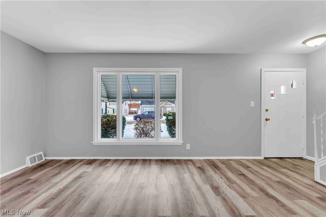 26450 Drakefield Avenue Euclid OH 44132