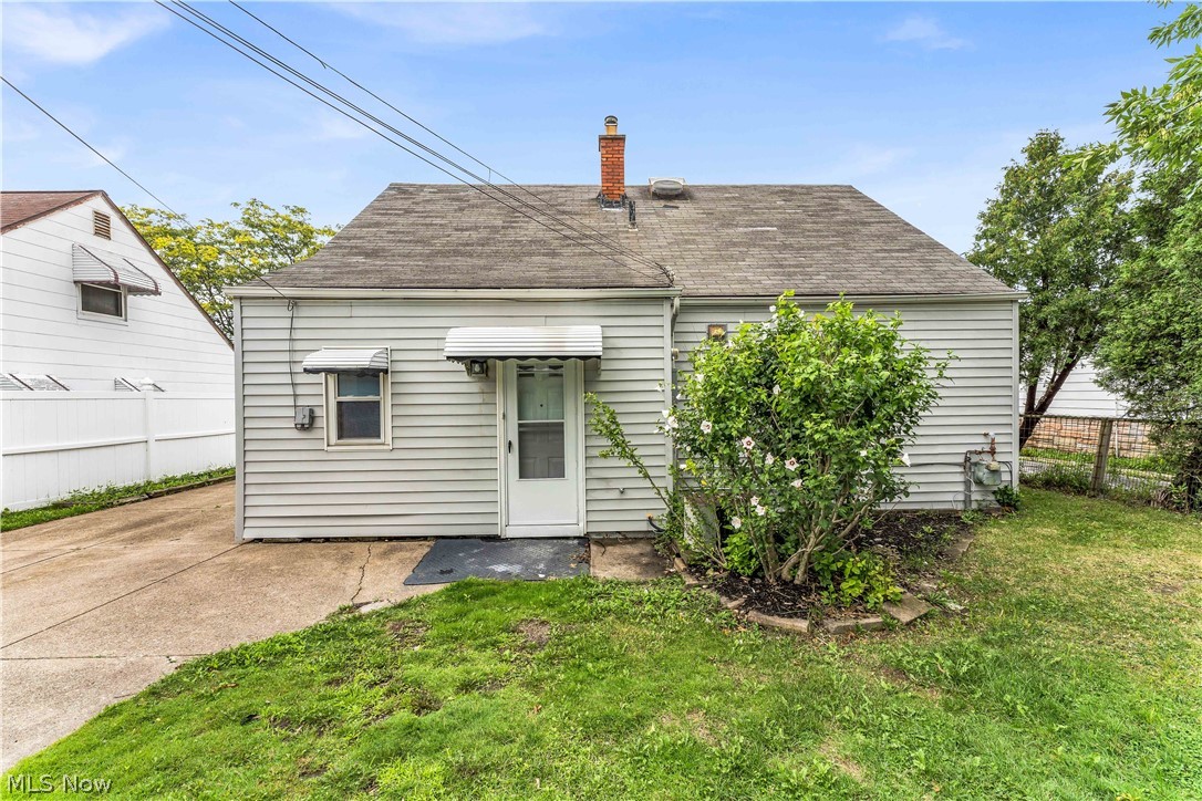 26450 Drakefield Avenue Euclid OH 44132