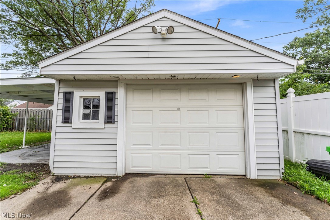 26450 Drakefield Avenue Euclid OH 44132