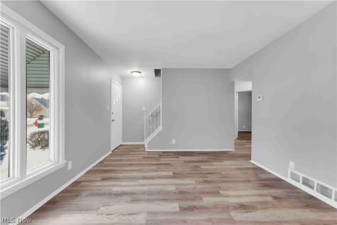 26450 Drakefield Avenue Euclid OH 44132