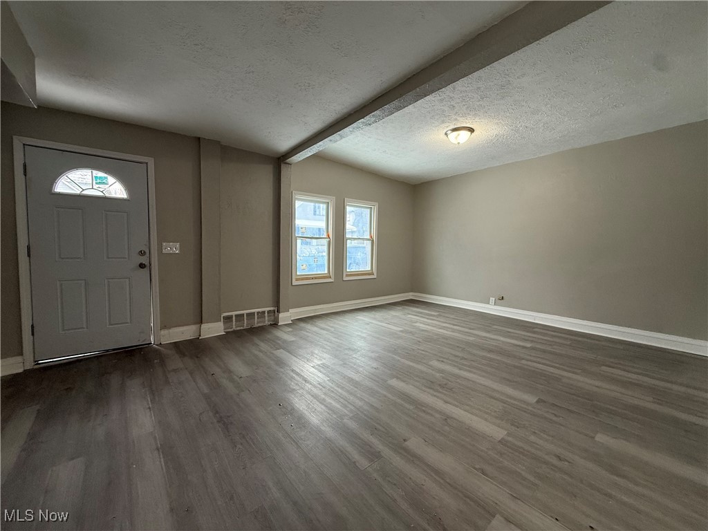 7508 Neville Avenue Cleveland OH 44102