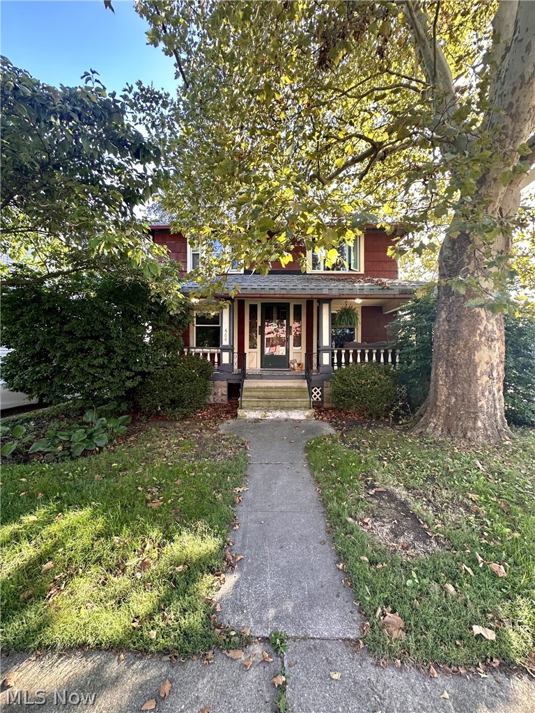 464 Crestwood Avenue Akron OH 44302