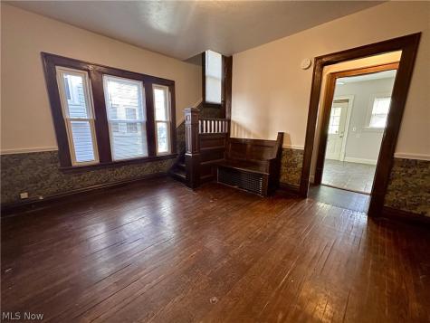 464 Crestwood Avenue Akron OH 44302