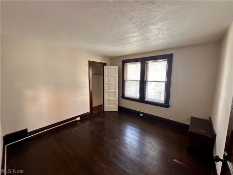 464 Crestwood Avenue Akron OH 44302