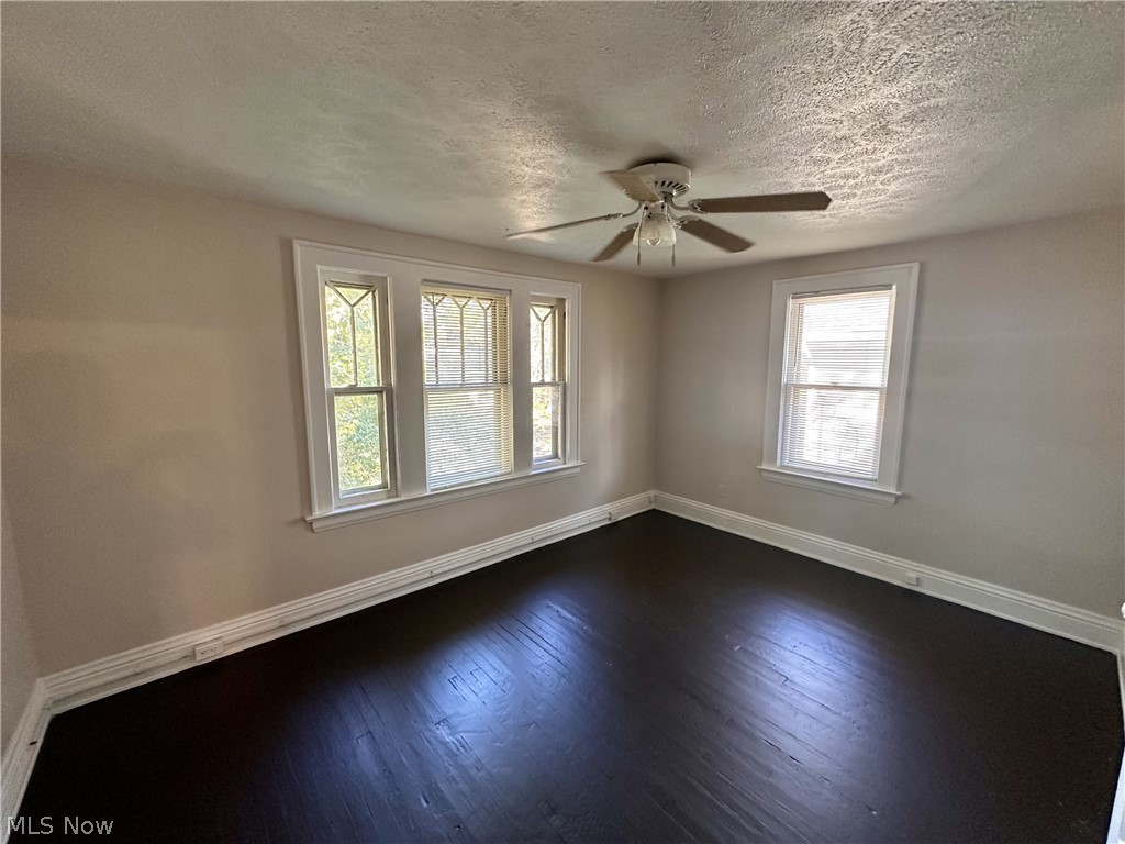 464 Crestwood Avenue Akron OH 44302