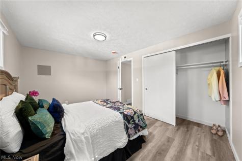 1673 Southbend Circle Rocky River OH 44116