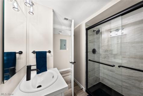 1673 Southbend Circle Rocky River OH 44116
