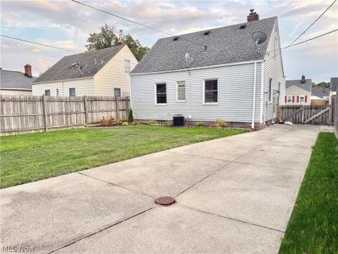 1112 Clearview Avenue Parma OH 44134