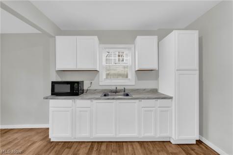 485 E Archwood Avenue Akron OH 44301