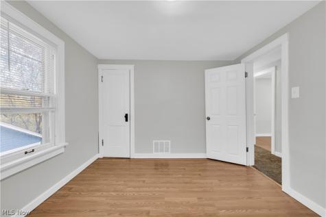 485 E Archwood Avenue Akron OH 44301