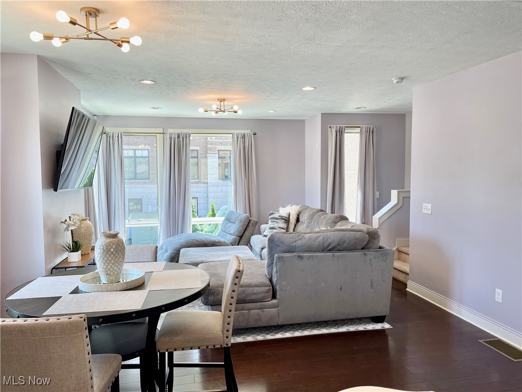 1412 Copper Trace Cleveland Heights OH 44118