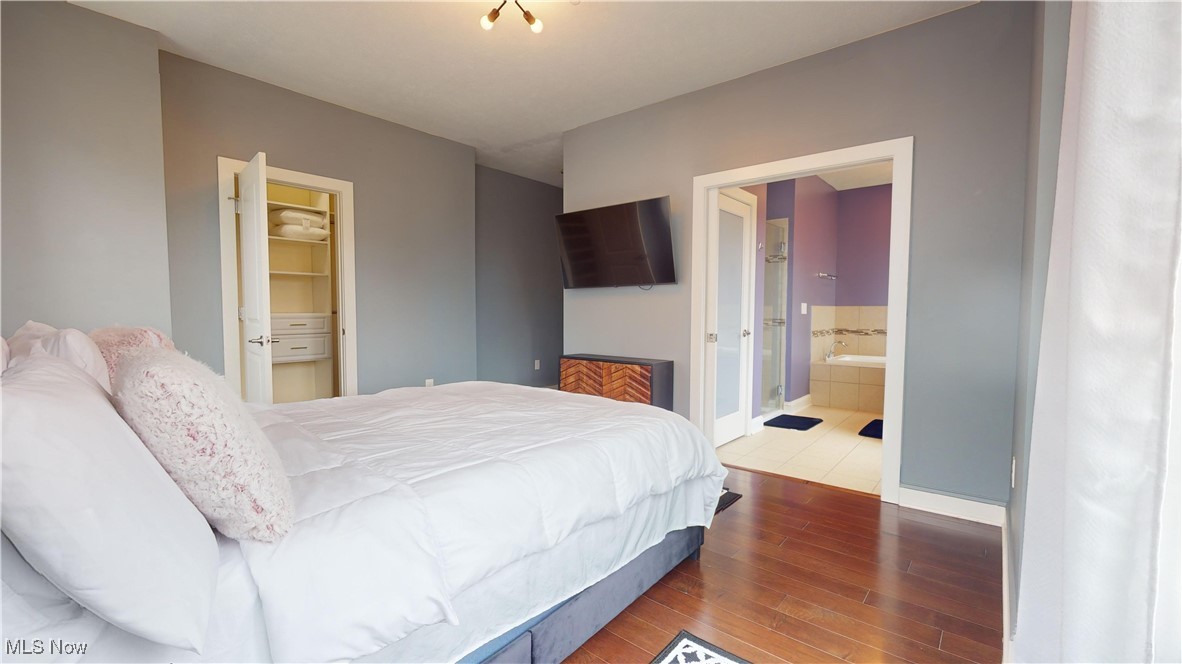 1412 Copper Trace Cleveland Heights OH 44118