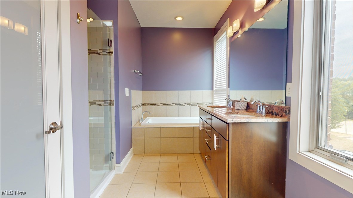 1412 Copper Trace Cleveland Heights OH 44118